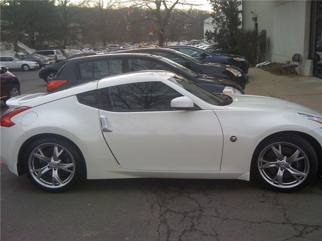 2009  Nissan 370Z Base/Sports Package picture, mods, upgrades
