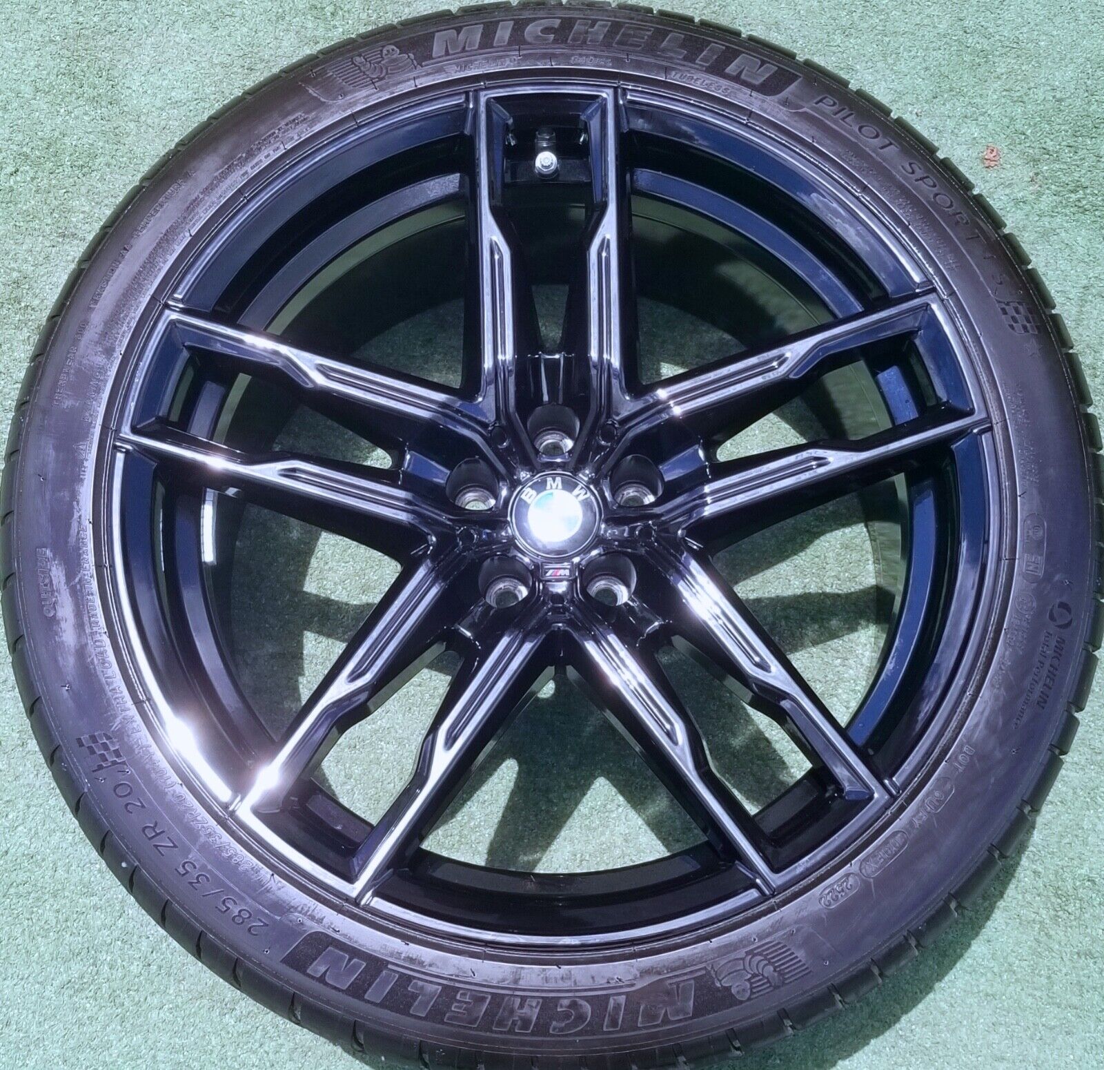 Factory BMW M5 M8 Wheels Tires TPMS OEM 810M Genuine Black 20 inch Michelin Set