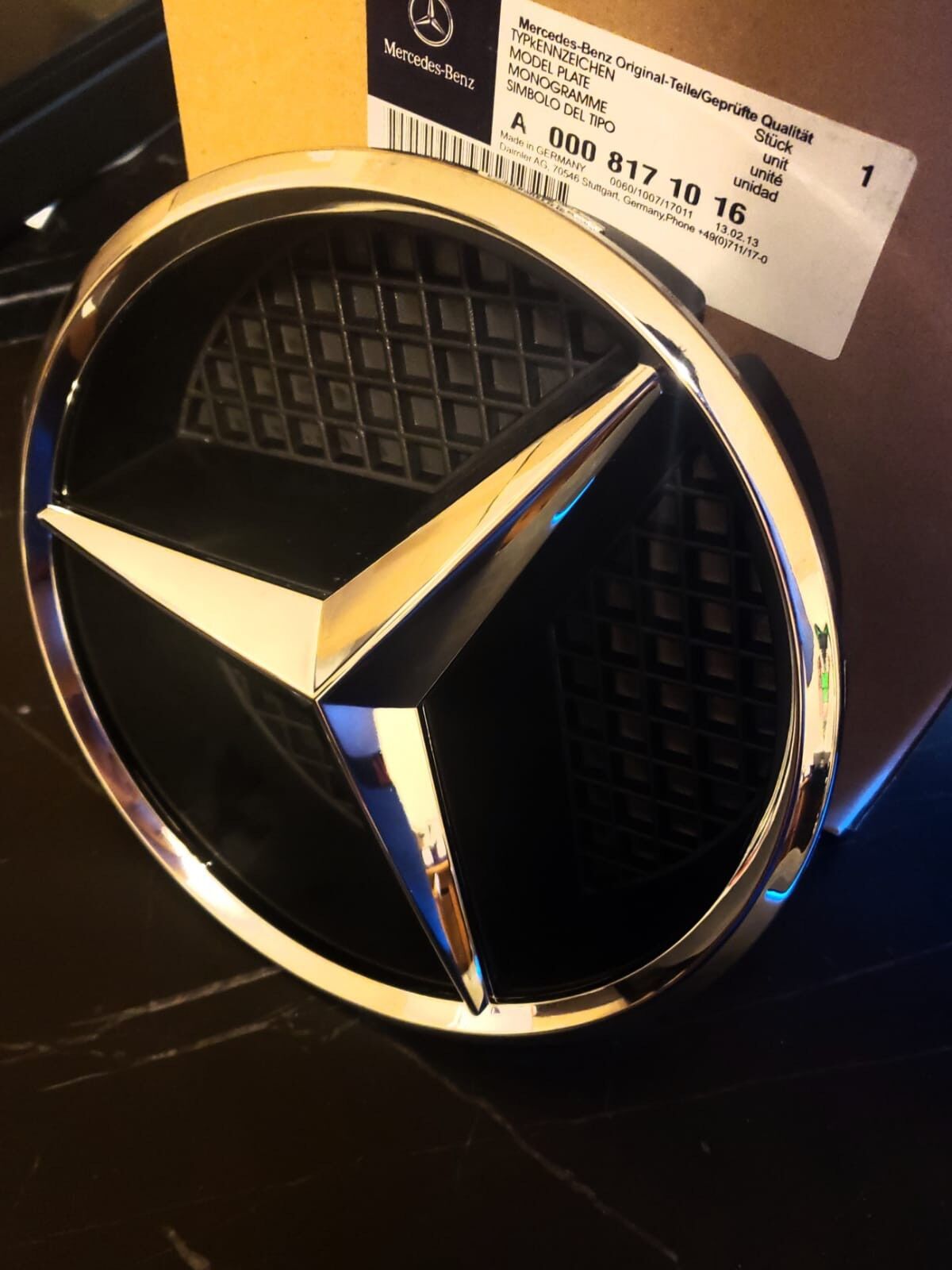 Mercedes-Benz Front Grille Emblem C350 ML500 GL500 GLK350 R350 Viano CLS350