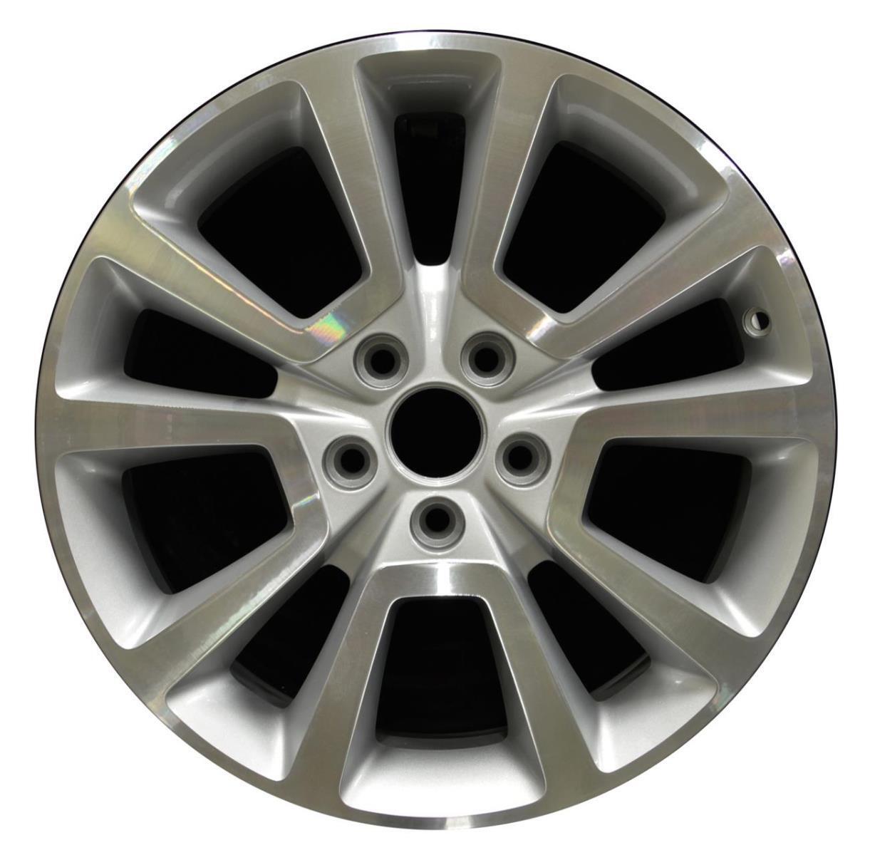 (1) Wheel Rim For Caliber Recon OEM Nice Silver Machined