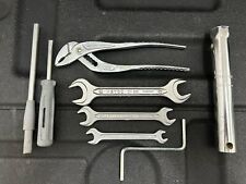 BMW Heyco E30 325i 318i 325ix Trunk Tool Kit tools 8 Pieces E28 528e picture